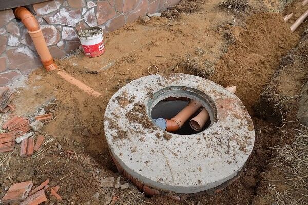 Как сооружается выгребная яма из бетонных колец: схемы + пошаговое руководство