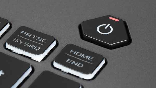 Обзор игрового ноутбука Asus ROG Strix G18 (2025) G815LW