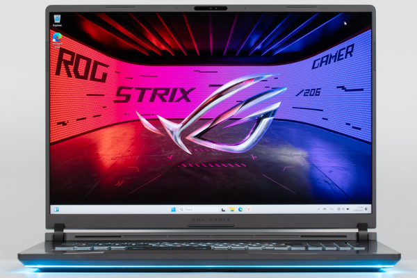 Обзор игрового ноутбука Asus ROG Strix G18 (2025) G815LW
