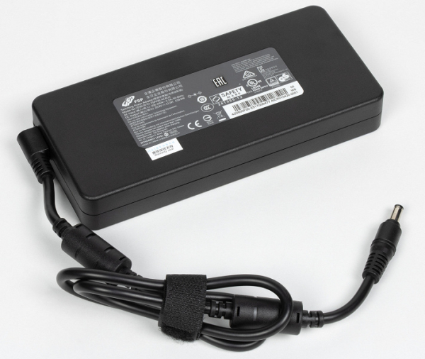 Обзор игрового ноутбука Maibenben X16E X-Treme Tsunami с СЖО, AMD Ryzen 9 9955HX и Nvidia GeForce RTX 5080 Laptop