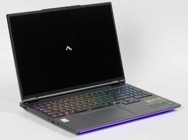 Обзор игрового ноутбука Maibenben X16E X-Treme Tsunami с СЖО, AMD Ryzen 9 9955HX и Nvidia GeForce RTX 5080 Laptop