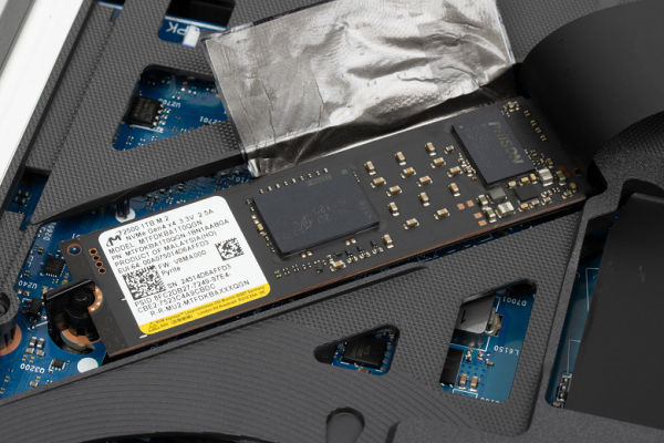 Обзор игрового ноутбука Asus ROG Strix G18 (2025) G815LW