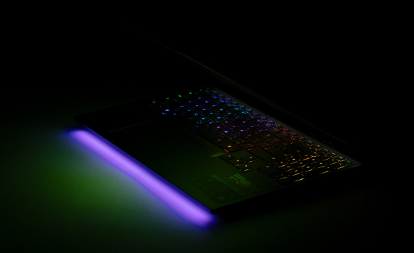 Обзор игрового ноутбука Maibenben X16E X-Treme Tsunami с СЖО, AMD Ryzen 9 9955HX и Nvidia GeForce RTX 5080 Laptop