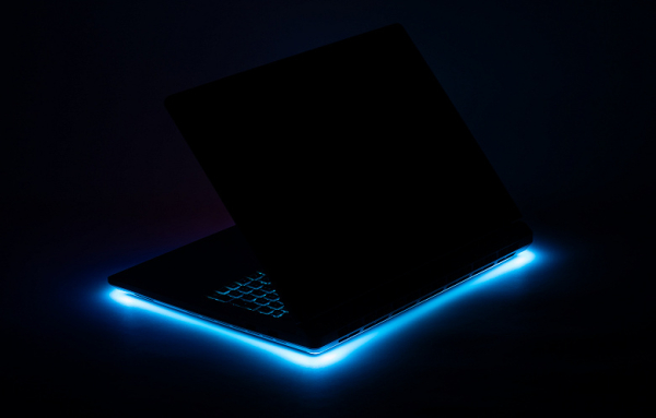 Обзор игрового ноутбука Asus ROG Strix G18 (2025) G815LW