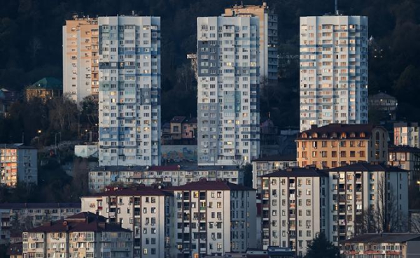Новостройки большинству не по карману, а теперь и на «вторичку» цены взлетели