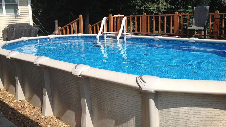 Всегда чистая и приятная вода. Выбираем химию для бассейнов